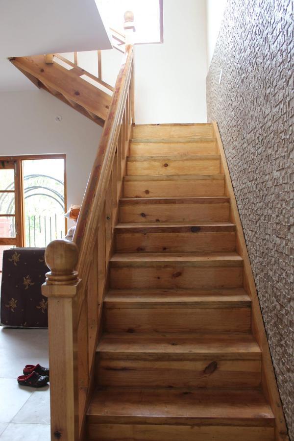 Winter Woods Cottages - 3-Bedroom Homestay Shitlakhet Zewnętrze zdjęcie